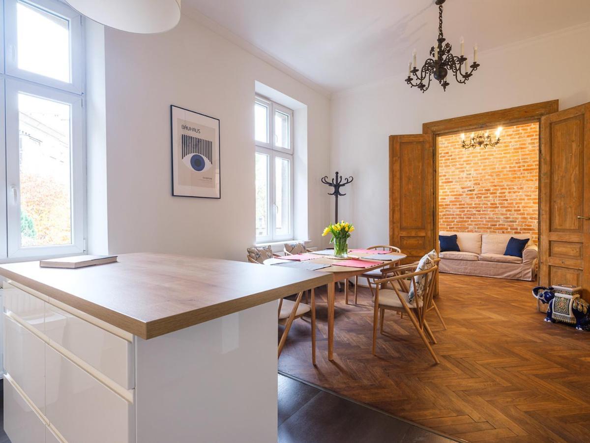 Central Apartments By Tyzenhauz Cracovia Esterno foto